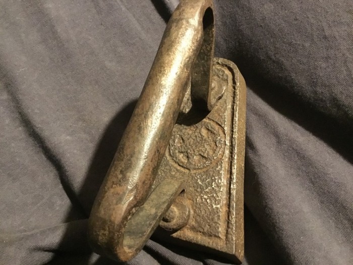 colectie / design - Vechi pier de calcat model deosebit Steaua lui David !