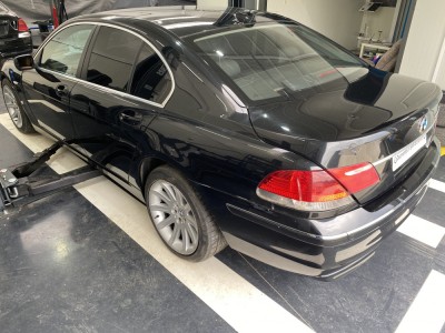 Dezmembrez BMW seria 7 E65 730d LCI 2007 foto
