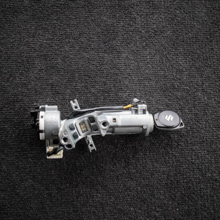SUZUKI SWIFT III MZ, EZ 2006 OEM: SL-S18 SKU: 2128651