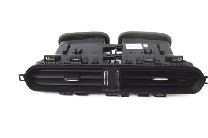 Gura de ventilație planșa de bord JAGUAR I-PACE X590 2019 OEM: J9D3-014L20-AE 15385155
