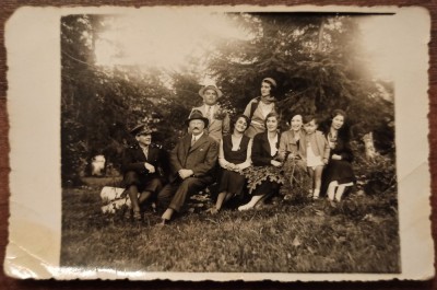 Fotografie de grup cu militar roman, perioada interbelica foto