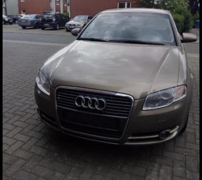 Audi a4b7 foto