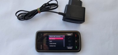 Nokia 5230 (RM-588) - FUNCTIONEAZA DAR NU AM AVUT CARTELA MARE SA IL PROBEZ IN RETEA . foto
