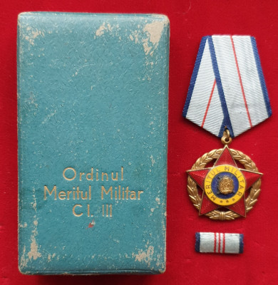 Set complet Ordin militar Republica Populara Romana medalie cutie si bareta 1950 foto