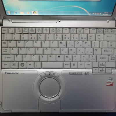 Panasonic Thoughbook CF-T8, 3gb RAM, 500 GB HDD, Touch Screen, 2 baterii foto