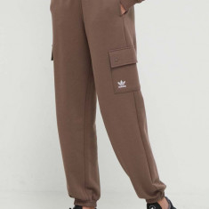 adidas Originals pantaloni de trening Cargo Jogger culoarea maro, cu imprimeu, IR5909
