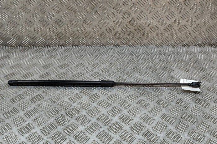 Amortizor capota dreapta față AUDI E-TRON GEN 2020 OEM: 4KE823359 25312961