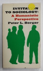 INVITATION TO SOCIOLOGY : A HUMANISTIC PERSPECTIVE by PETER L. BERGER , 1963 foto