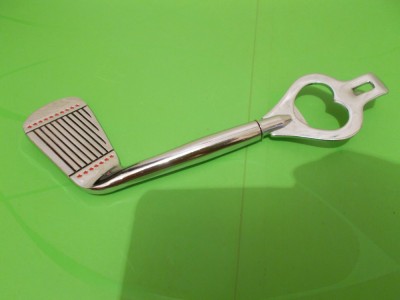 DESFACATOR metalic de DOPURI in forma de CROSA DE GOLF , deschizator , Japan foto