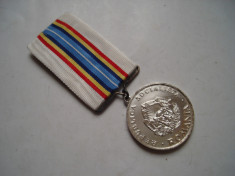 Medalia RSR Pentru servicii deosebite aduse in apararea oranduirii sociale foto