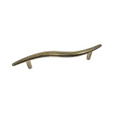 Cumpara ieftin Maner pentru mobila, din metal, K230, lungime 137 mm, distanta gauri 96 mm, auriu