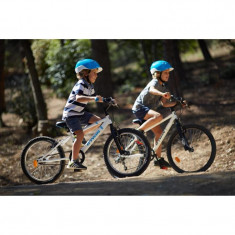 Vand bicicleta MTB RACING BOY 300 20&amp;quot; 6-9ANI B&amp;#039;TWIN Full option 300lei foto