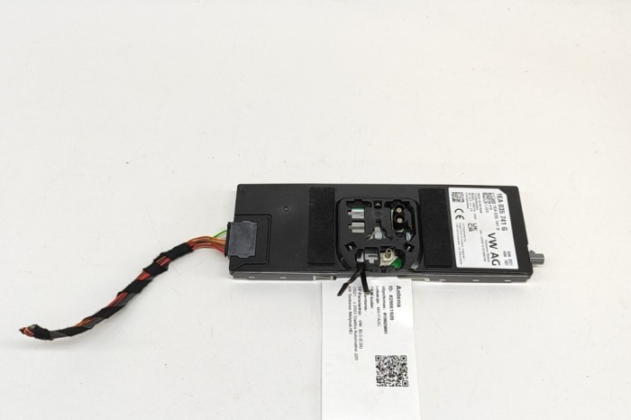 Amplificator de antena VW ID.5 E39 2023 OEM: 1EA035741G,1EA035741D 29061920