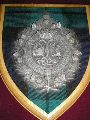D15 21- Placheta - tematica militara - Highlander - Scotia foto