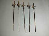 bnk jc Arme pentru figurine cavaleri - lot 5 halebarde - Timpo Britains etc