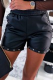 E1076-1 Pantaloni scurti din imitatie piele accesorizati cu strasuri