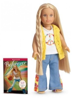 Julie 2014 Mini Doll foto