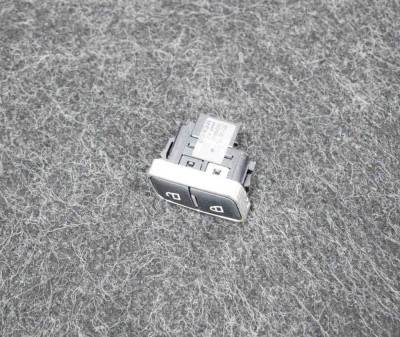 Comutator FORD KUGA II DM2 2013 OEM: BB5T-14017-DCW 3485369 foto