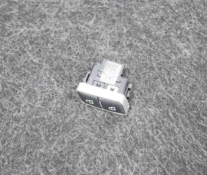 Comutator FORD KUGA II DM2 2013 OEM: BB5T-14017-DCW 3485369