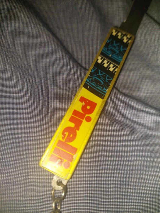 Breloc VECHI Original PIRELLI,BRICEAG tip breloc marca PIRELII ,BRICEAG VINTAGE Pirelli