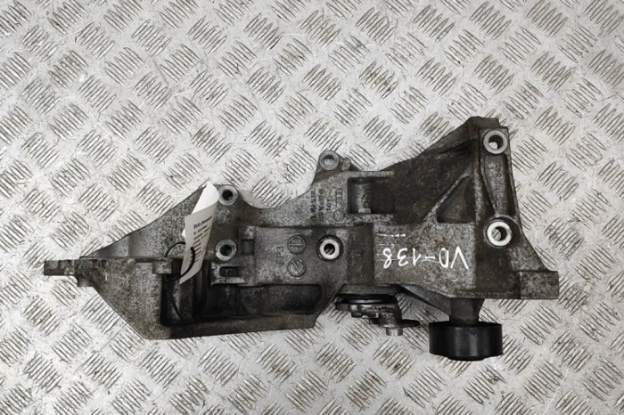 Suport alternator AUDI A6 4G2, C7, 4GC 2013 OEM: 03L903143R 28799065