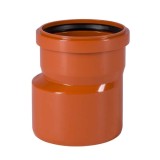 Seră din policarbonat cu cadru de oțel ranforsat pentru utilizare pe tot parcursul anului