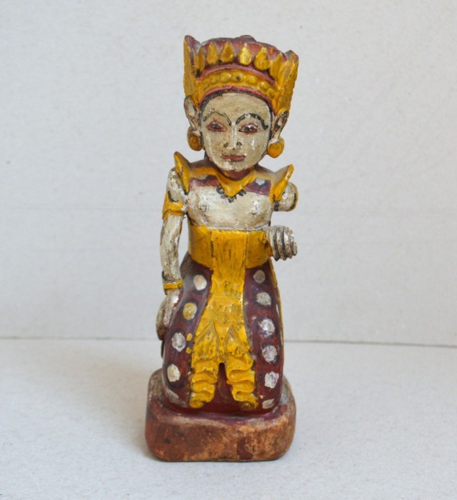 &quot;Pratima&quot; veche statueta de cult din lemn policrom Bali Indonezia cca 1920-1950