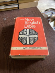 The new english Bible with apocrypha foto