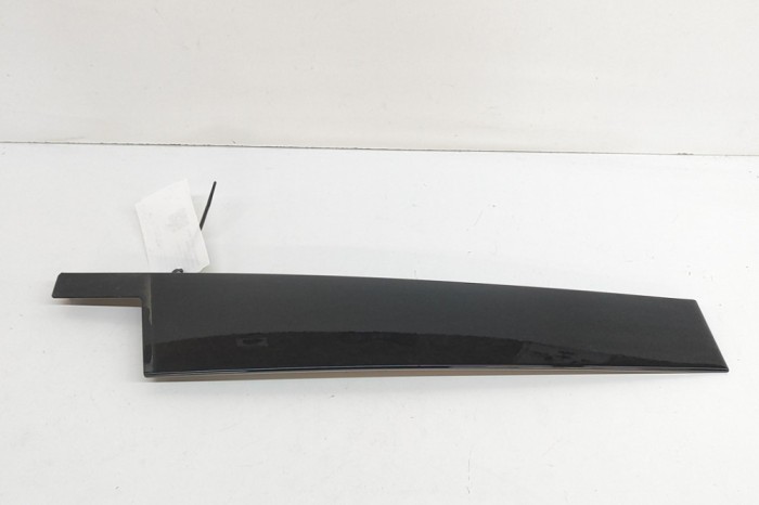 Ornament vertical ușă st&acirc;nga față MERCEDES-BENZ GLE W167 2022 OEM: A1676903300 29501636