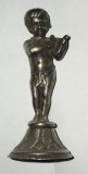 Statueta mai veche semnata: un Orfeu copil (young Orpheus) cantand la Lira faurita de Zeul Hermes / Metal alb neferos (pewter) / H: 8 cm 65 g / Stare!