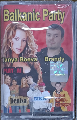 Casetă audio sigilată cu muzică de petrecere și manele foto