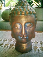 Statueta cap de Buddha din polirasina cu efect antichizat foto