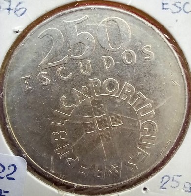(A11) MONEDA DIN ARGINT PORTUGALIA - 250 ESCUDOS 1974, REVOLUTIA GAROAFELOR foto