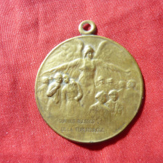 Medalie Franta : POUR LES BLESSÉS DE LA TUBERCULOSE ww1 semnat Lalique ,d=3,1cm