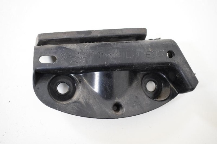 Suport bara de protecție st&acirc;nga spate BMW 3 E90 2007 OEM: 7118193 2762340