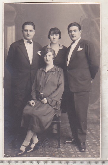 bnk foto Portret de cupluri - Foto Leonardo ( Bucuresti ? )