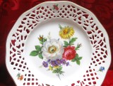 FARFURIE DECORATIVA PORTELAN PERFORAT TRAFORAT FRANTA DECOR FLORI 19 CM