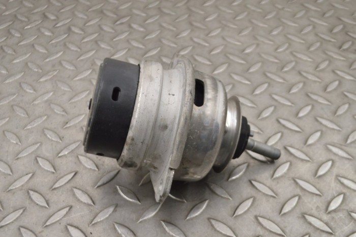 Suport motor st&acirc;nga AUDI Q7 4L 2007 OEM: 7L8199131F 14571547