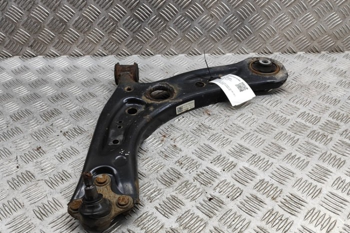 Braț curbat st&acirc;nga față VW GOLF VII 5G1, BQ1, BE1, BE2 2017 OEM: Hatchback | 30386528