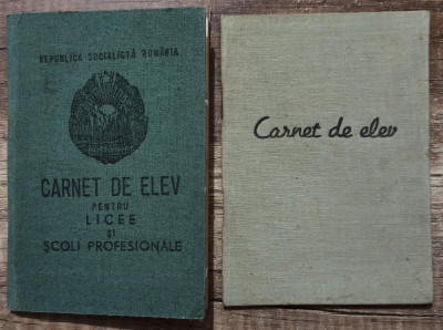 Lot doua carnete de elev din perioada comunista foto