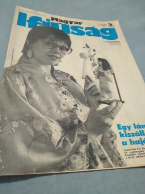 REVISTA MAGYAR IFJUSAG 1983 foto