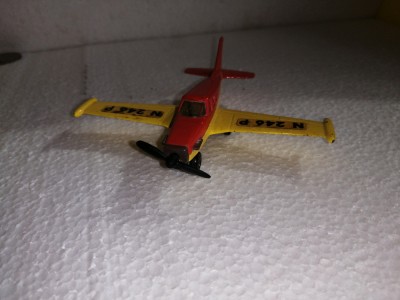 bnk jc Matchbox SB 19 - Piper Comanche foto