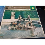 Vinil &quot;Japan Press&quot; Mozart &ndash; Piano Concerto No. 26 Piano Concerto No.24 (VG++)