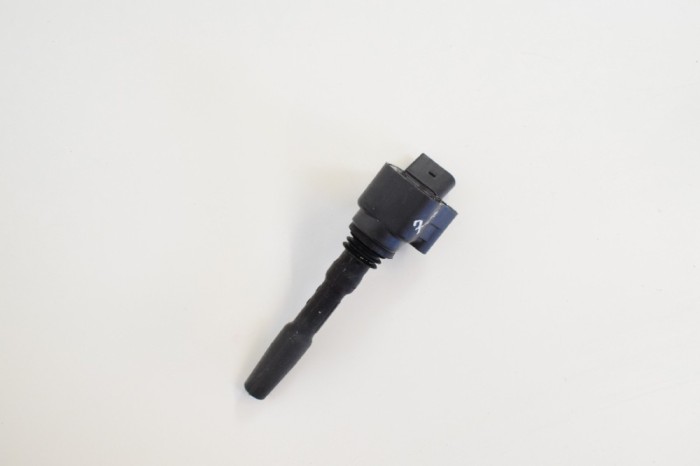 Bobina de inducție de &icirc;naltă tensiune VW TOUAREG CR7 2018 OEM: 06H905110G | 11548204
