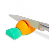 Ascutitor de cutite - forma de morcov - 9,5 x 4,8 cm