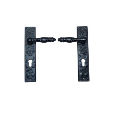 Manere cu sild pentru usi si porti metalice, negru, model floral turnat, interax 85 mm, lungime 250 mm, latime 50 mm