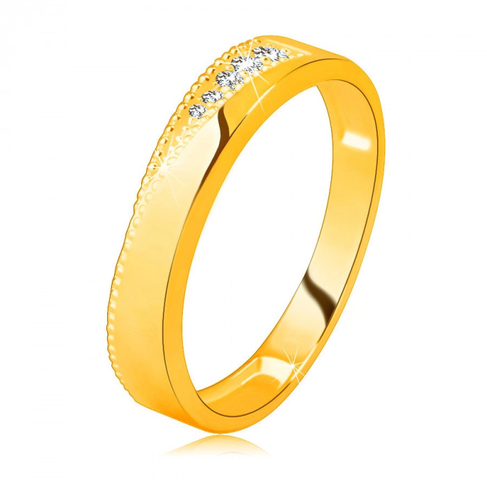 Bandă din aur galben de 14 K - zirconii clare &icirc;ntr-o crestătură triunghiulară, puncte minuscule - Marime inel: 58
