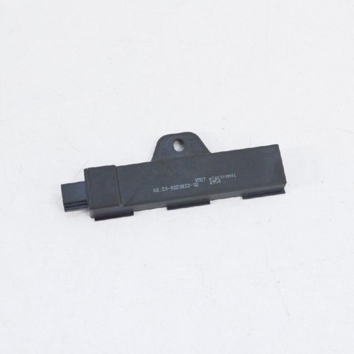 Amplificator de antena BMW 2 Active Tourer F45 2015 OEM: 9220832 3423179