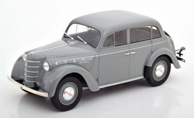 Macheta auto Moskvich 400 1946 gri, 1:18 iScale foto