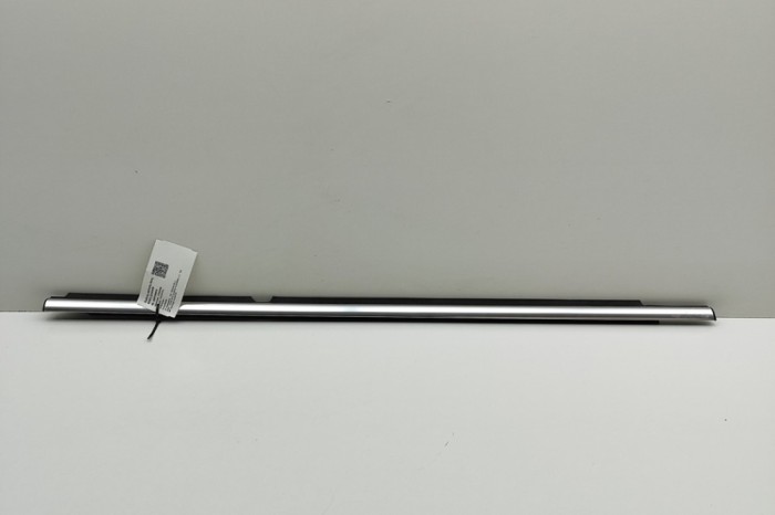 Chedar geam ușă dreapta spate VW TIGUAN 5N_ 2014 OEM: 5N0839476D | 30755972